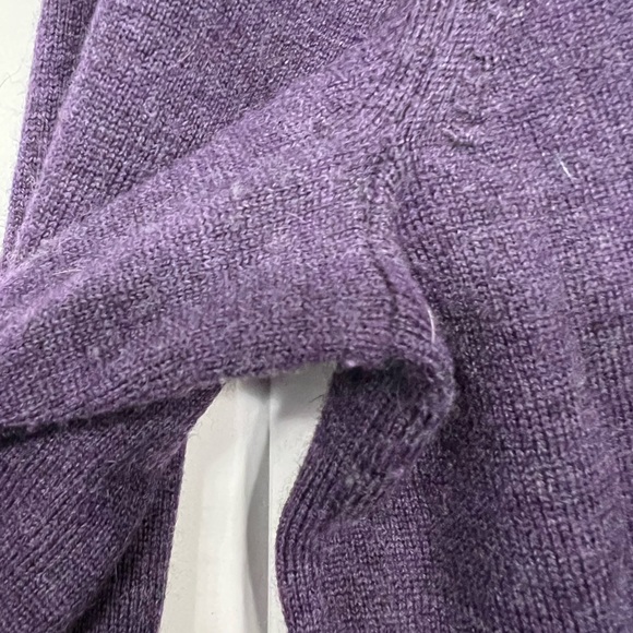 Banana Republic Merino Wool V Neck Sweater - Picture 5 of 6